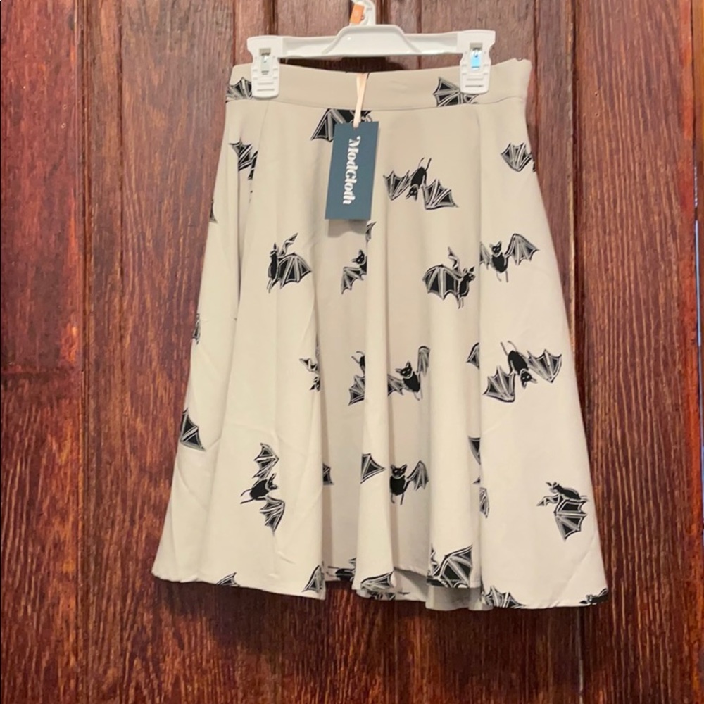 Bat skirt